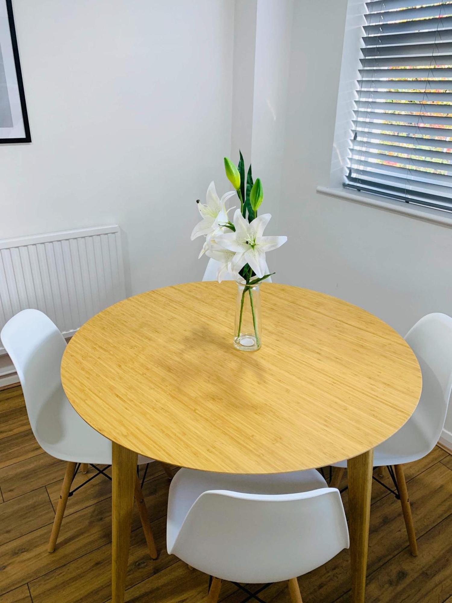 Spacious House, Free Parking & Patio Garden Farnham  Exteriér fotografie