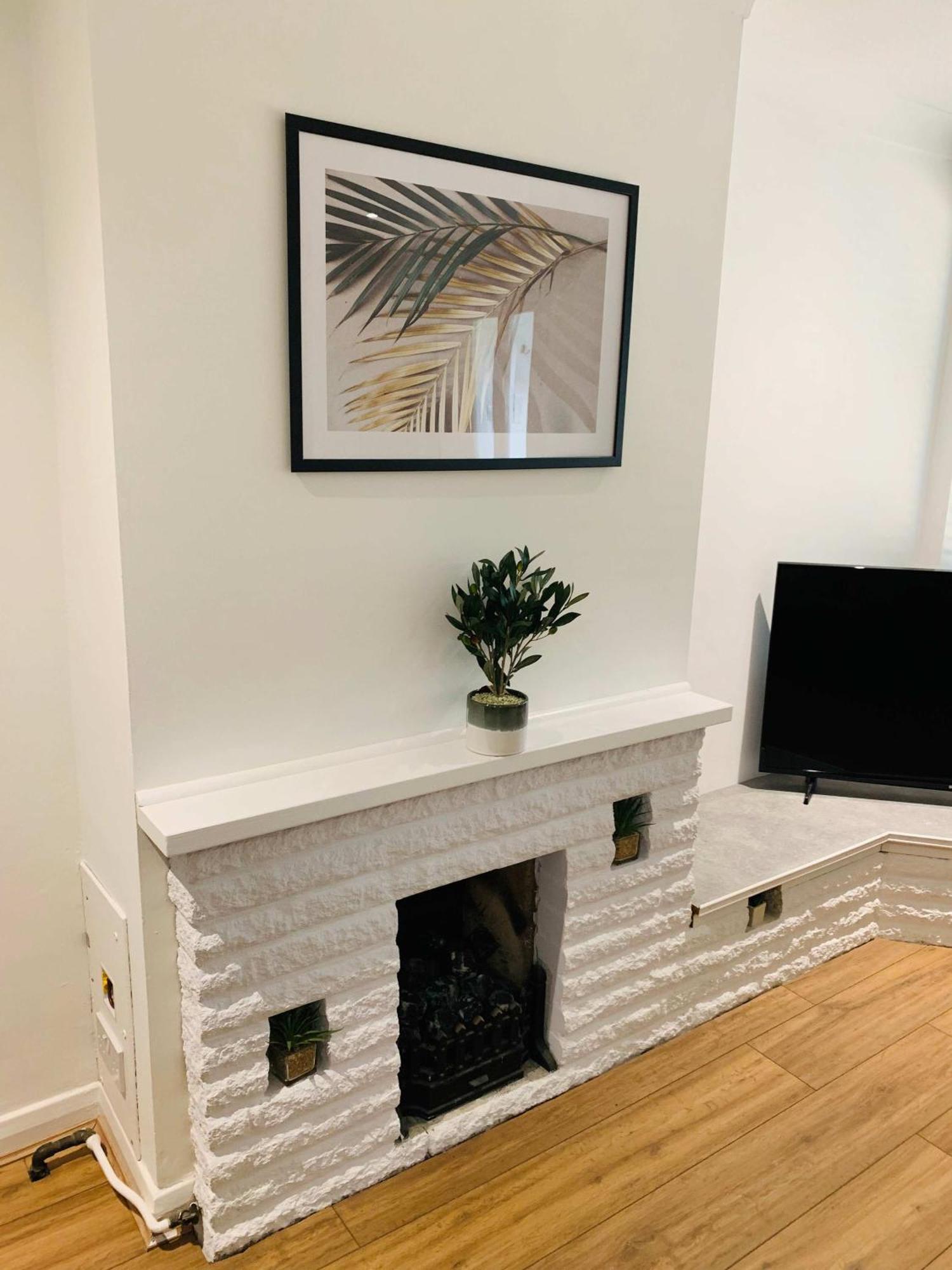 Spacious House, Free Parking & Patio Garden Farnham  Exteriér fotografie
